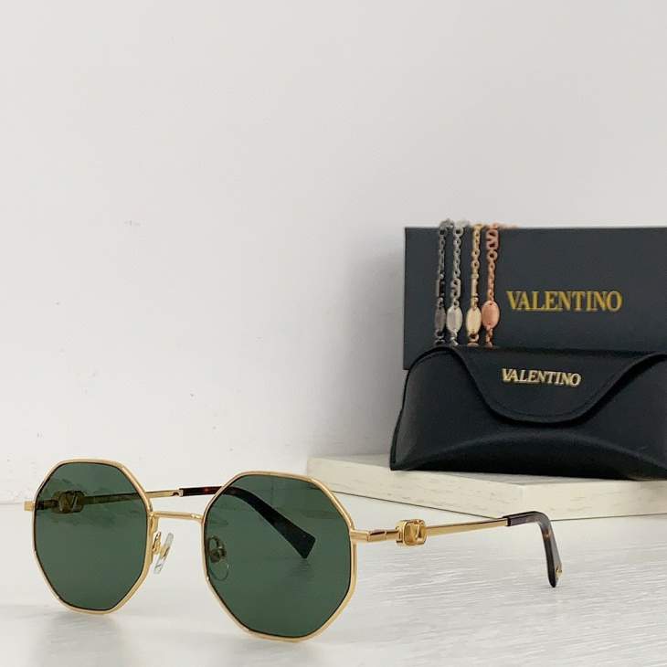 Picture of Valentino Sunglasses _SKUfw62831520fw
